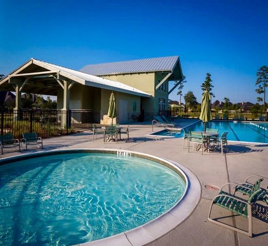 9537 Sugar Berry Dr, Conroe, TX 77385