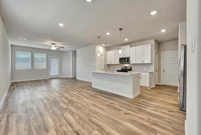 9537 Sugar Berry Dr, Conroe, TX 77385