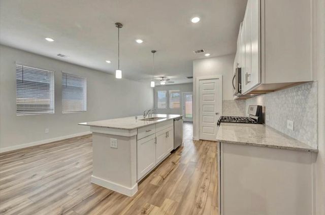 9537 Sugar Berry Dr, Conroe, TX 77385