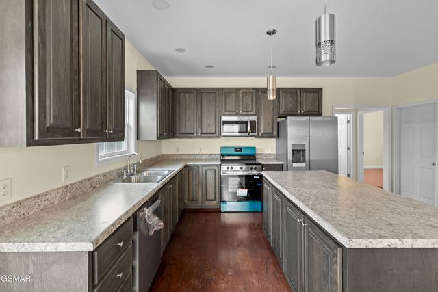 241 Stewart Hills Drive, Rogersville, TN 37857