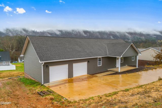 241 Stewart Hills Drive, Rogersville, TN 37857