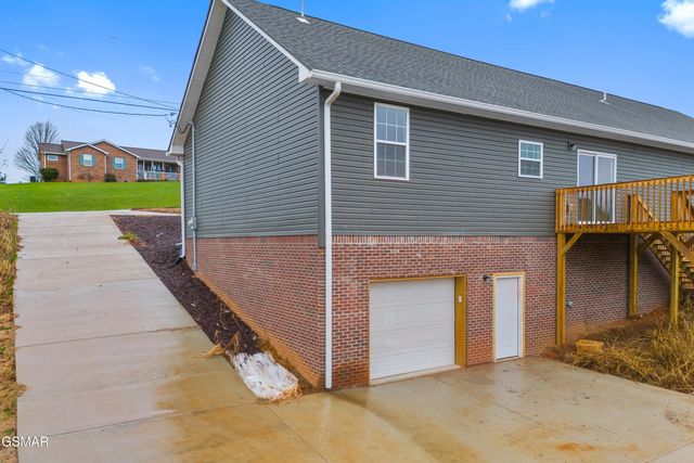 241 Stewart Hills Drive, Rogersville, TN 37857