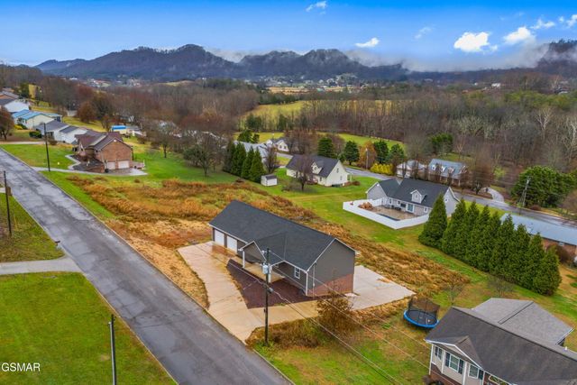 241 Stewart Hills Drive, Rogersville, TN 37857