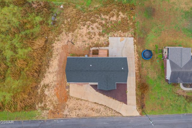 241 Stewart Hills Drive, Rogersville, TN 37857