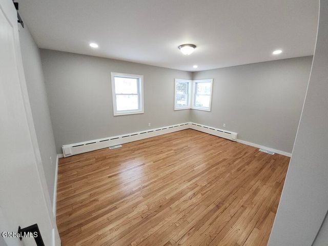 27 Kirby Road, Saratoga Springs, NY 12866