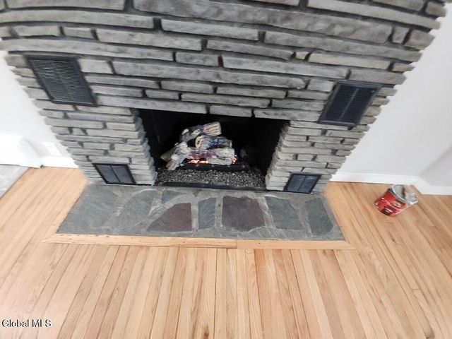 27 Kirby Road, Saratoga Springs, NY 12866