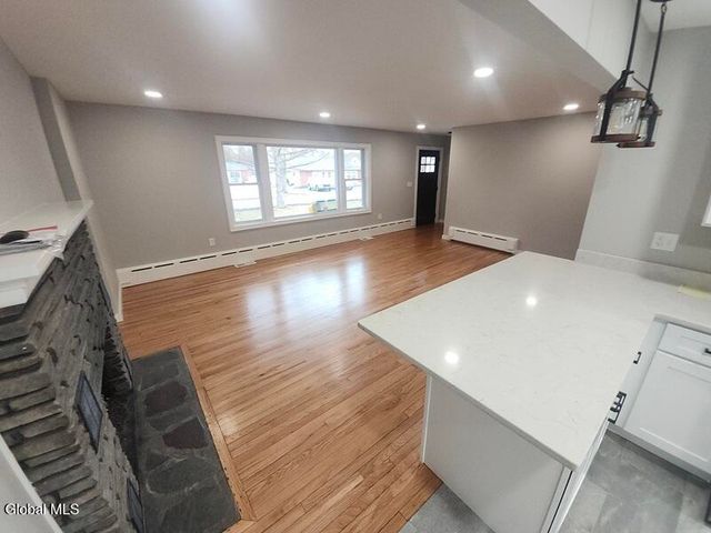 27 Kirby Road, Saratoga Springs, NY 12866