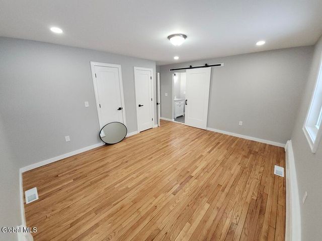 27 Kirby Road, Saratoga Springs, NY 12866