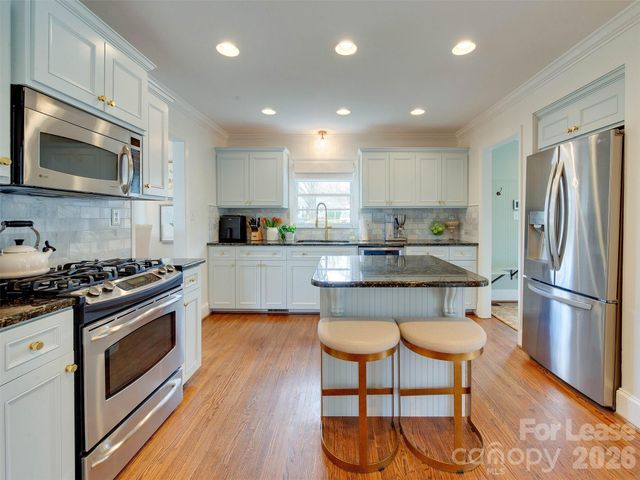 3221 Sunset Drive, Charlotte, NC 28209