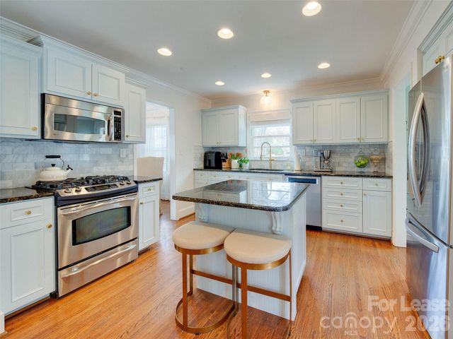 3221 Sunset Drive, Charlotte, NC 28209