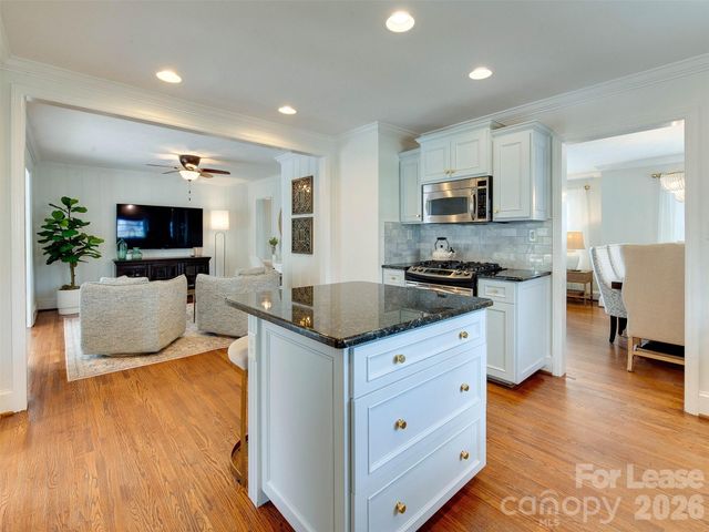 3221 Sunset Drive, Charlotte, NC 28209