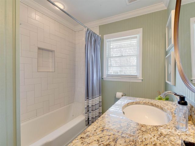 3221 Sunset Drive, Charlotte, NC 28209