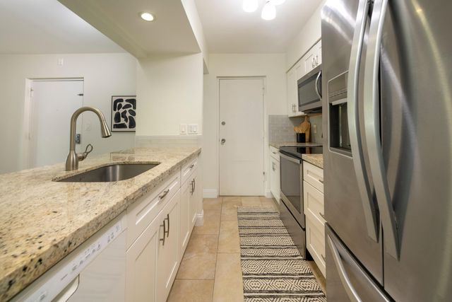 900 RIVER REACH Drive 104, Fort Lauderdale, FL 33315