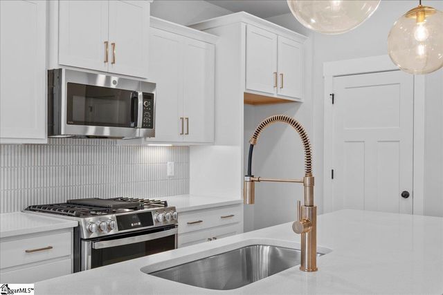 465 Amaryllis Lane, Woodruff, SC 29388