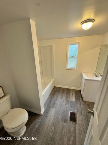 228 BROWNS HAMMOCK Road, Crescent City, FL 32112