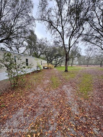 228 BROWNS HAMMOCK Road, Crescent City, FL 32112