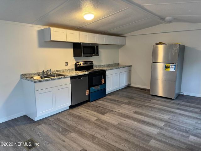 228 BROWNS HAMMOCK Road, Crescent City, FL 32112
