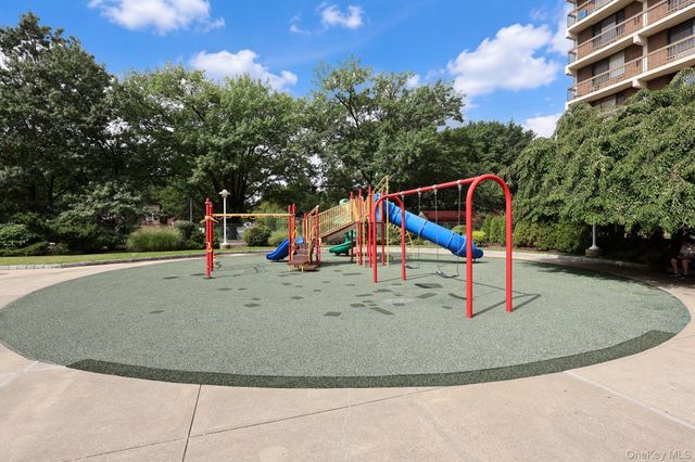 150-38 Union Turnpike 8D, Flushing, NY 11367