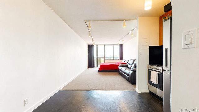150-38 Union Turnpike 8D, Flushing, NY 11367