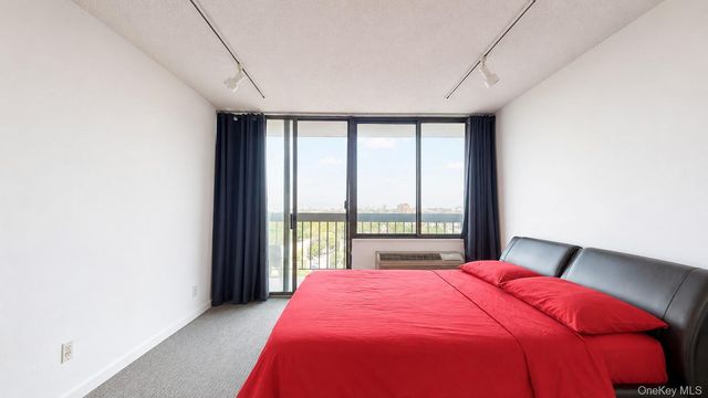 150-38 Union Turnpike 8D, Flushing, NY 11367