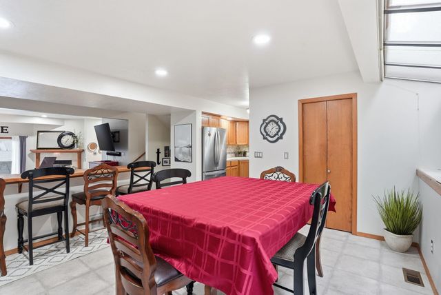 22804 E Clearwater Ln, Liberty Lake, WA 99019