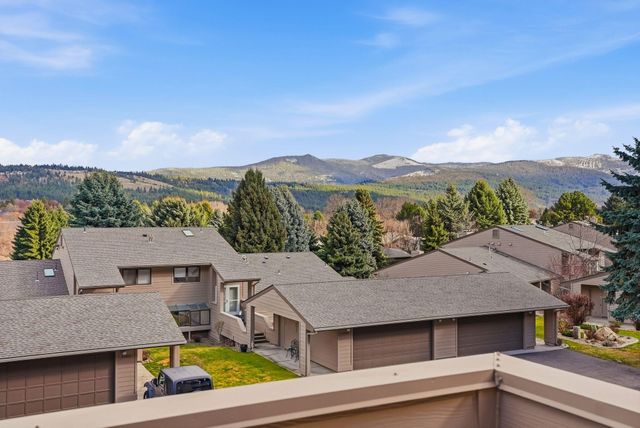 22804 E Clearwater Ln, Liberty Lake, WA 99019