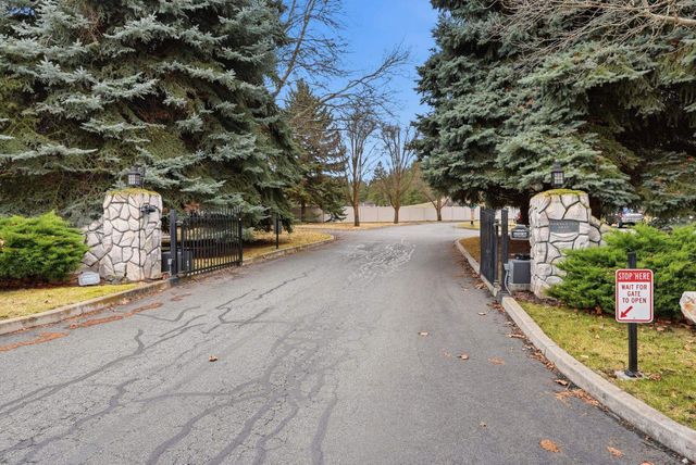 22804 E Clearwater Ln, Liberty Lake, WA 99019