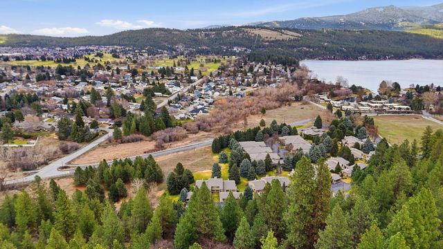 22804 E Clearwater Ln, Liberty Lake, WA 99019