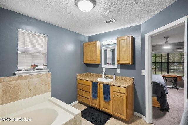 54207 BEA Road, Callahan, FL 32011