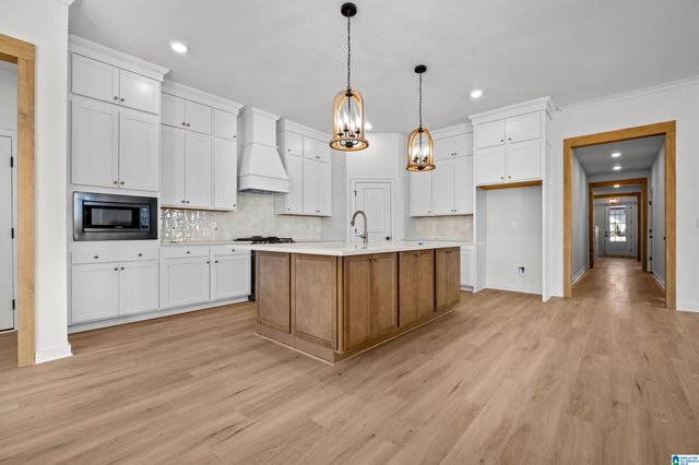 1097 CLIFTON ROAD, Hoover, AL 35244