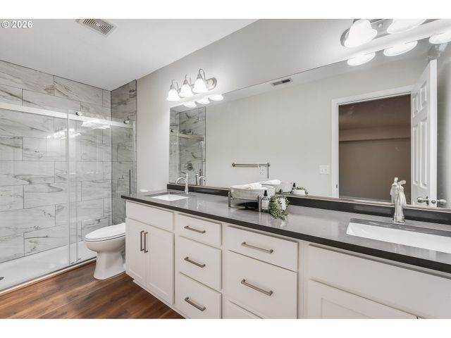2106 CHARLIE Ct, Forest Grove, OR 97116