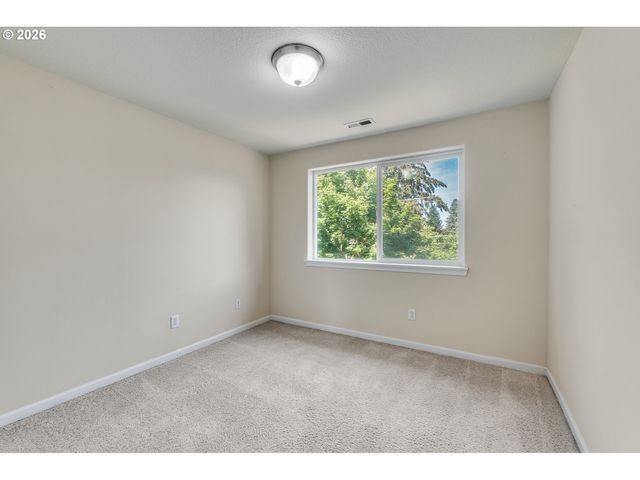 2106 CHARLIE Ct, Forest Grove, OR 97116