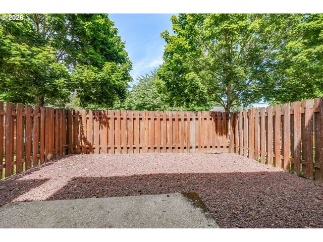 2106 CHARLIE Ct, Forest Grove, OR 97116