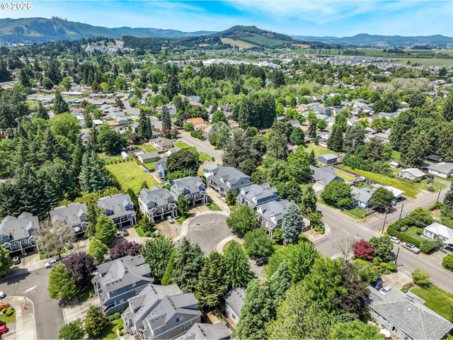 2106 CHARLIE Ct, Forest Grove, OR 97116