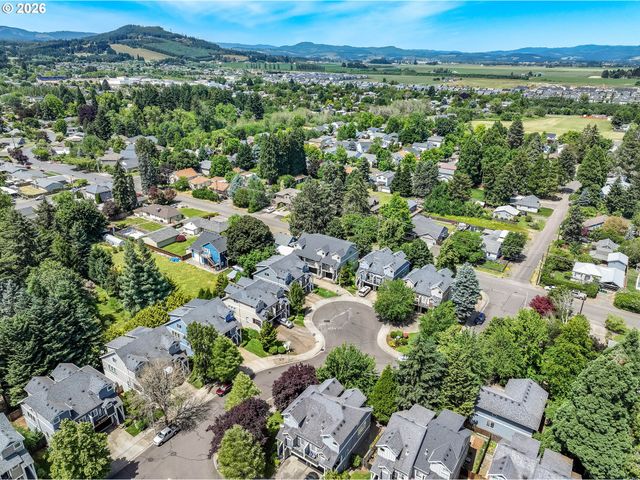 2106 CHARLIE Ct, Forest Grove, OR 97116