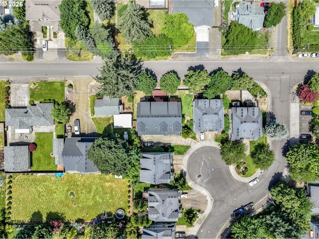 2106 CHARLIE Ct, Forest Grove, OR 97116