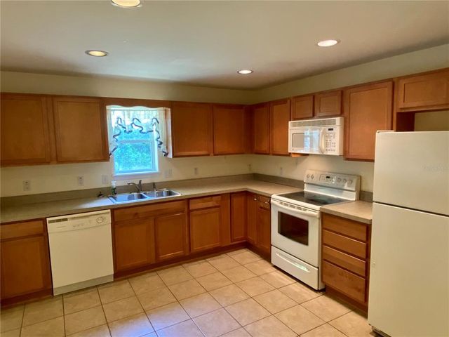 435 PLEASANT STREET, Lake Helen, FL 32744