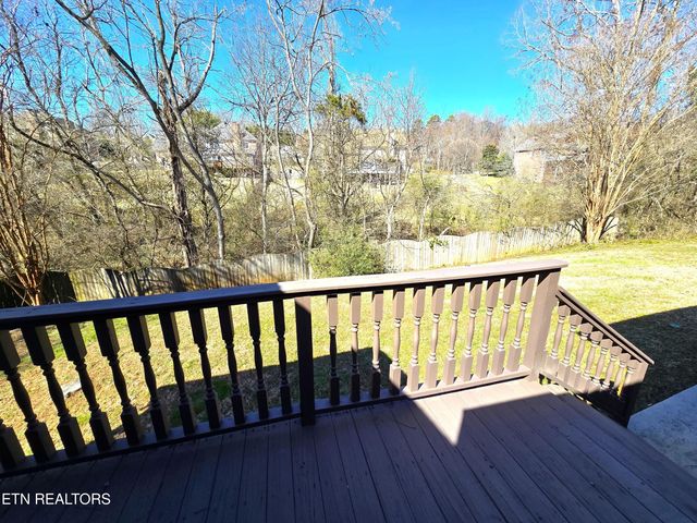 10237 Canton Place Lane, Knoxville, TN 37922