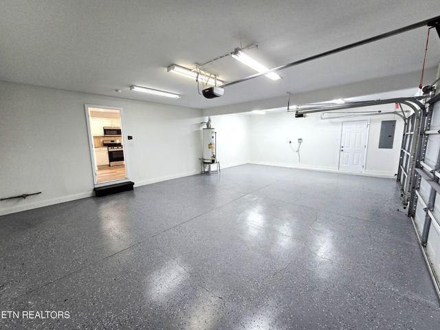 10237 Canton Place Lane, Knoxville, TN 37922