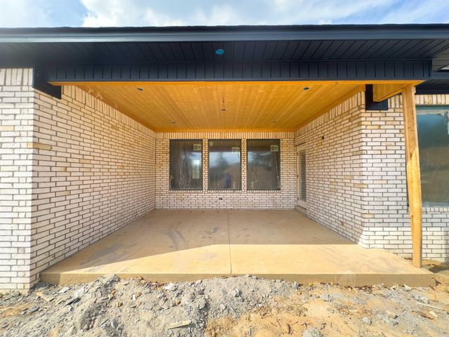 1049 Creekwood Cir, Bauxite, AR 72011