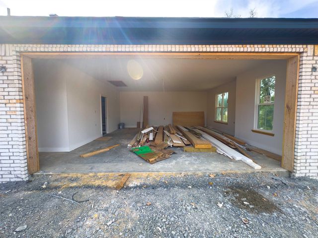 1049 Creekwood Cir, Bauxite, AR 72011