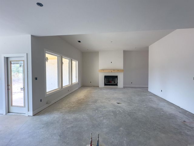 1049 Creekwood Cir, Bauxite, AR 72011