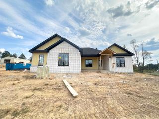 1049 Creekwood Cir, Bauxite, AR 72011