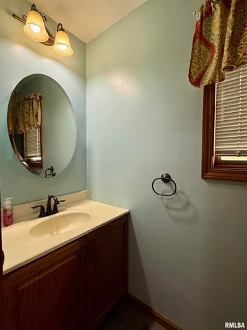 107 OAKVIEW Drive, Knoxville, IL 61448