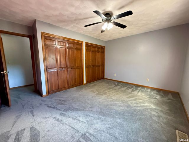 107 OAKVIEW Drive, Knoxville, IL 61448