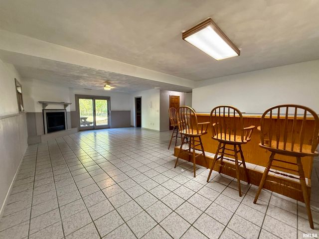 107 OAKVIEW Drive, Knoxville, IL 61448