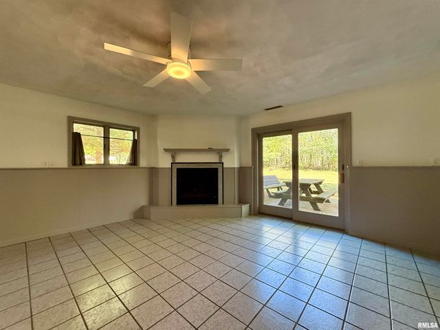 107 OAKVIEW Drive, Knoxville, IL 61448