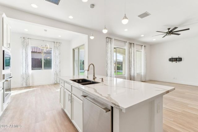 22721 N 34TH Street, Phoenix, AZ 85050