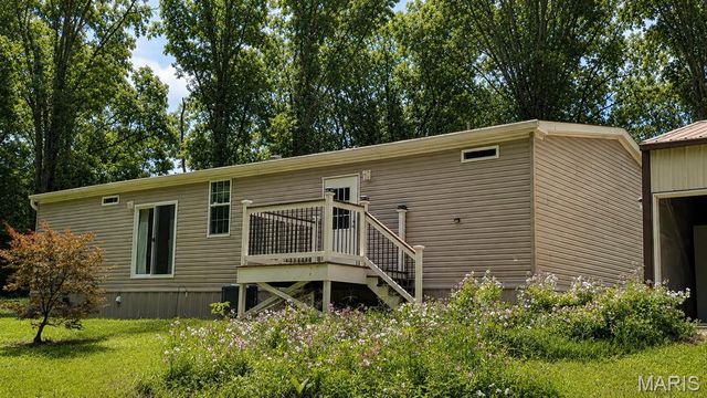 22221 Macedonia Church Road, Warrenton, MO 63383