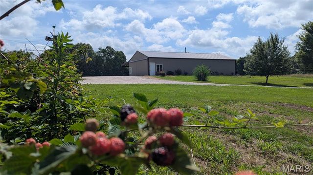 22221 Macedonia Church Road, Warrenton, MO 63383